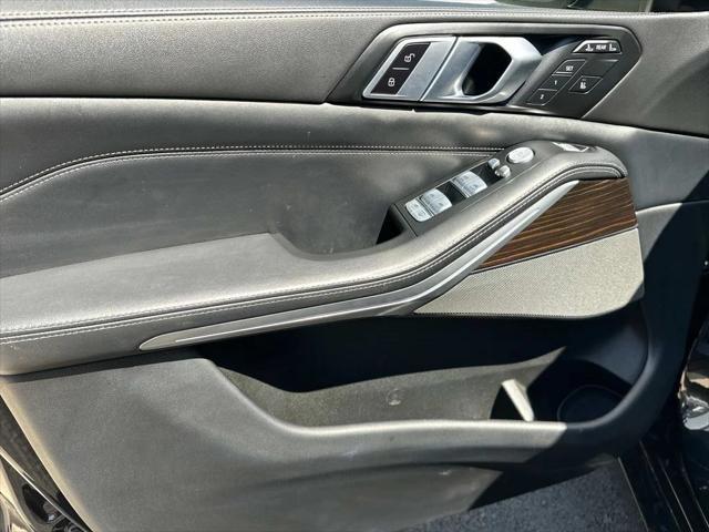 Photo of 2023 Black BMW X7