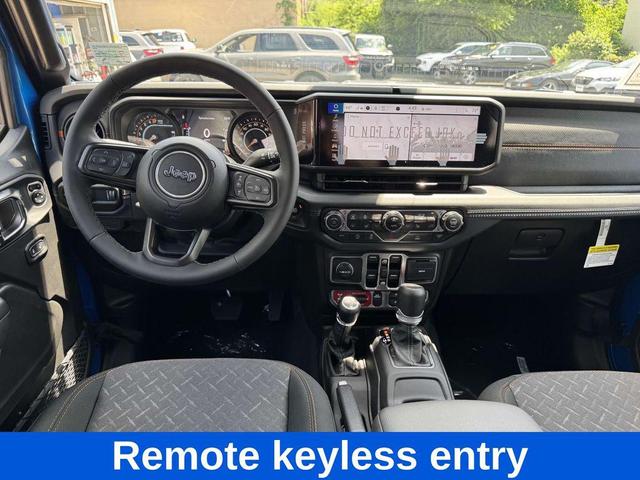 Photo of 2025 Hydro Blue Pearlcoat Jeep Gladiator