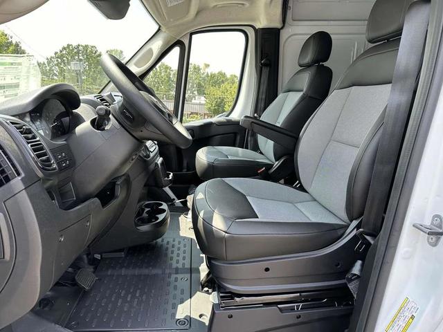 Photo of 2024 Bright White Clearcoat RAM ProMaster 3500