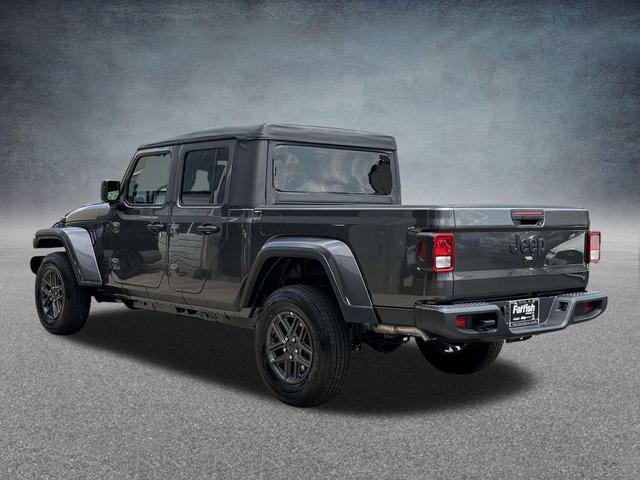 Photo of 2025 Granite Crystal Jeep Gladiator