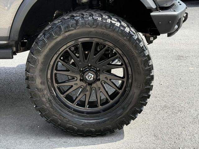 Photo of 2022 Gray Ford Bronco