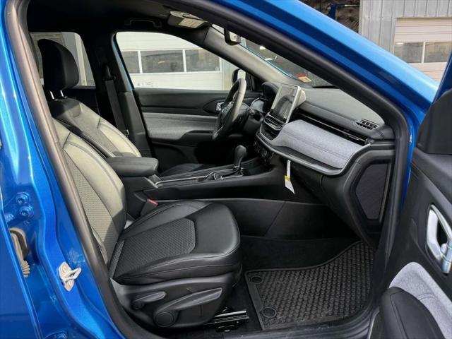 Photo of 2025 Hydro Blue Pearlcoat Jeep Compass