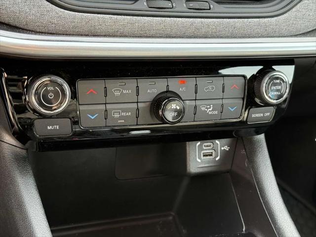 Photo of 2025 Hydro Blue Pearlcoat Jeep Compass