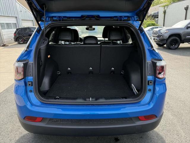 Photo of 2025 Hydro Blue Pearlcoat Jeep Compass