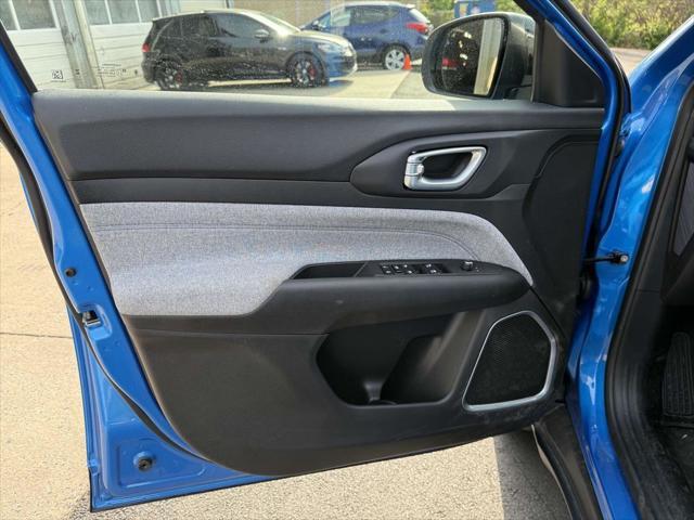 Photo of 2025 Hydro Blue Pearlcoat Jeep Compass