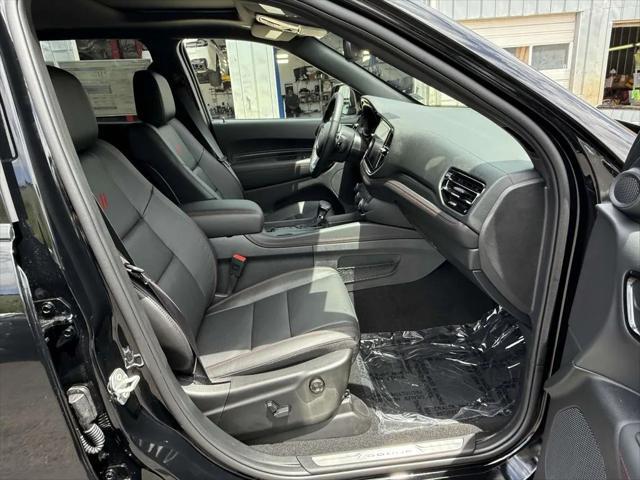 Photo of 2025 DB Black Dodge Durango