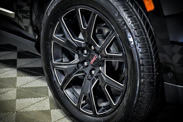 Photo of 2024 Onyx Black GMC Yukon XL