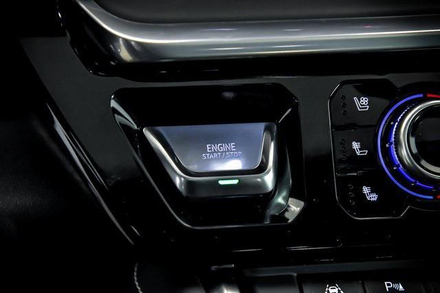 Photo of 2022 White Frost Tricoat GMC Sierra 1500