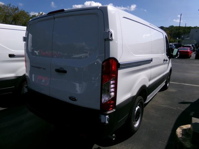 Photo of 2025 Oxford White Ford Transit-150