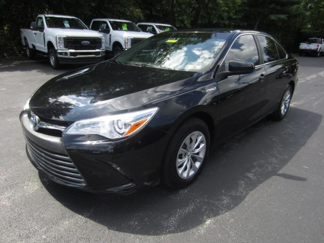 Photo of 2017 Midnight Black Metallic Toyota Camry Hybrid