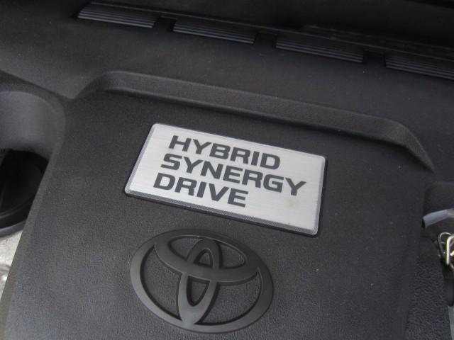 Photo of 2017 Midnight Black Metallic Toyota Camry Hybrid