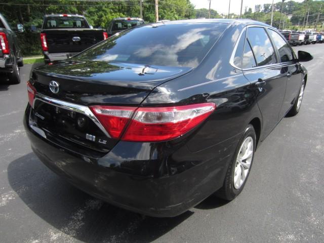 Photo of 2017 Midnight Black Metallic Toyota Camry Hybrid