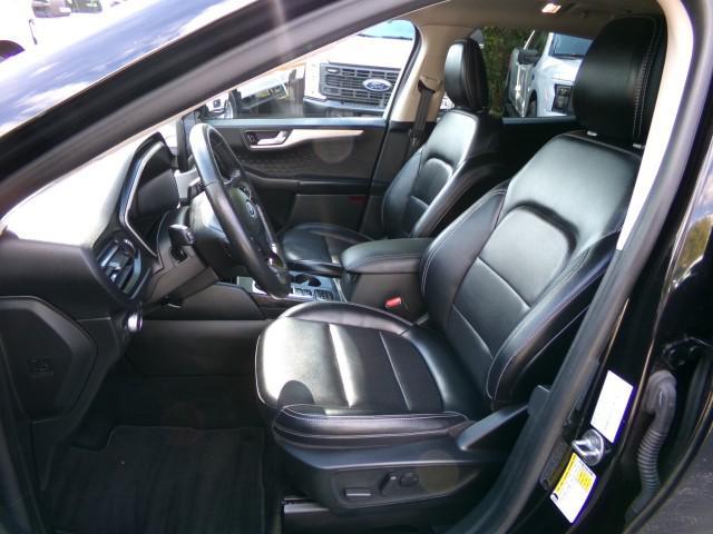 Photo of 2020 Agate Black Metallic Ford Escape