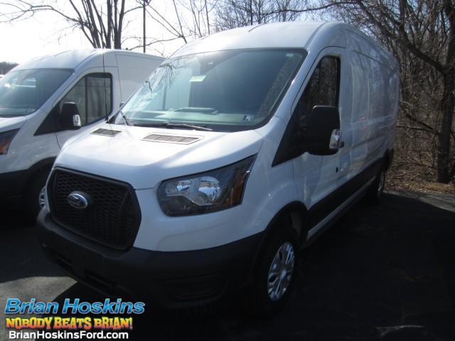 Photo of 2025 Oxford White Ford Transit-250