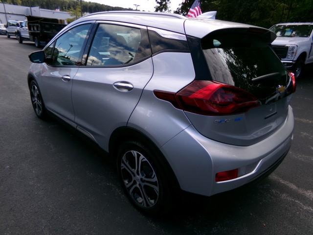 Photo of 2021 Silver Ice Metallic Chevrolet Bolt EV