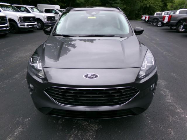 Photo of 2022 Carbonized Gray Metallic Ford Escape