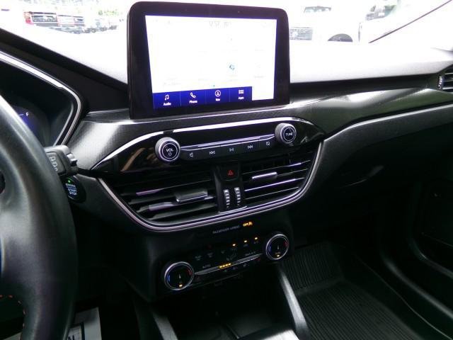 Photo of 2022 Carbonized Gray Metallic Ford Escape