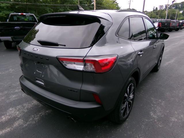 Photo of 2022 Carbonized Gray Metallic Ford Escape