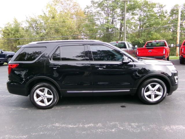 Photo of 2017 Shadow Black Ford Explorer
