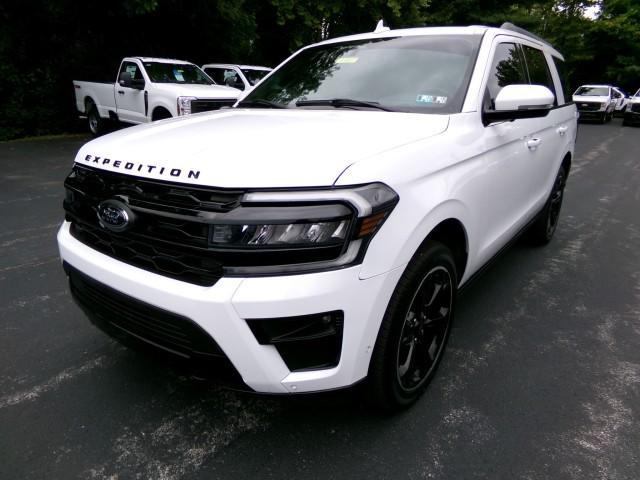 Photo of 2022 Oxford White Ford Expedition