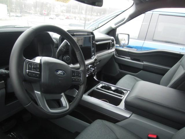 Photo of 2025 Oxford White Ford F-150