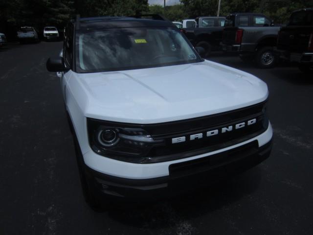 Photo of 2021 Oxford White Ford Bronco Sport