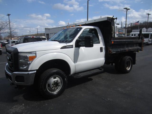 Photo of 2016 Oxford White Ford F-350