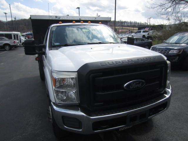 Photo of 2016 Oxford White Ford F-350