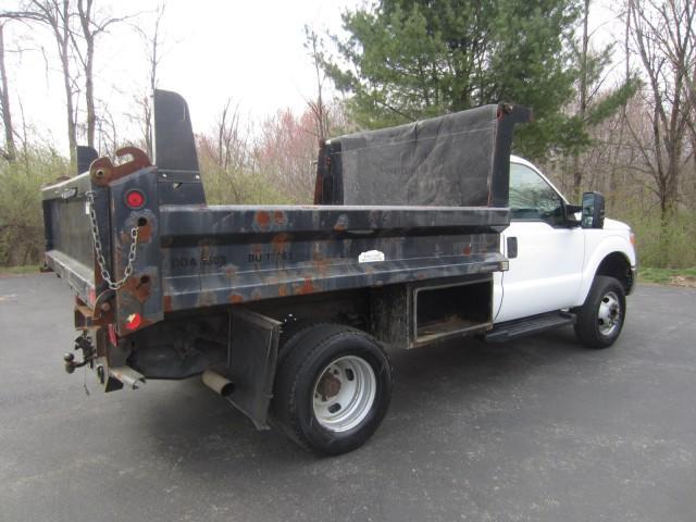 Photo of 2016 Oxford White Ford F-350
