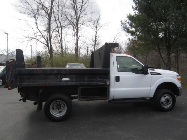 Photo of 2016 Oxford White Ford F-350