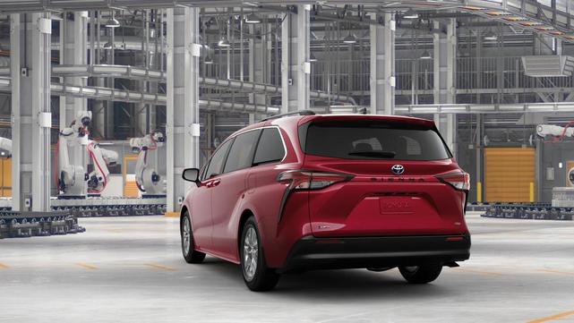 Photo of 2025 Ruby Flare Pearl Toyota Sienna