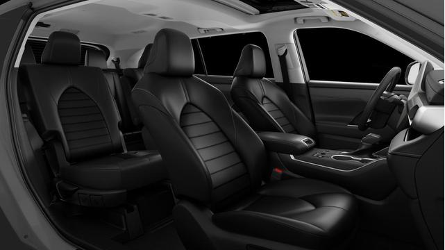 Photo of 2025 Midnight Black Metallic Toyota Highlander