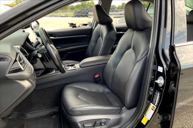 Photo of 2023 Midnight Black Metallic Toyota Camry