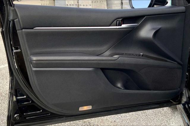 Photo of 2023 Midnight Black Metallic Toyota Camry