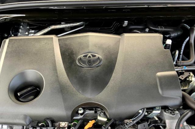 Photo of 2023 Midnight Black Metallic Toyota Camry