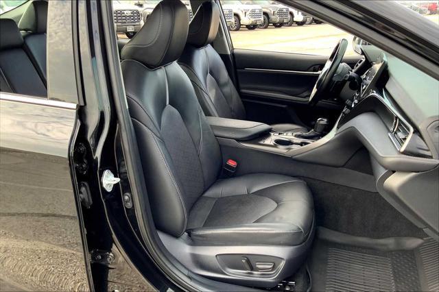 Photo of 2023 Midnight Black Metallic Toyota Camry