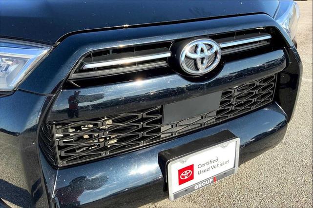 Photo of 2024 Midnight Black Metallic Toyota 4Runner