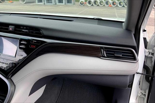 Photo of 2020 Super White Toyota Camry