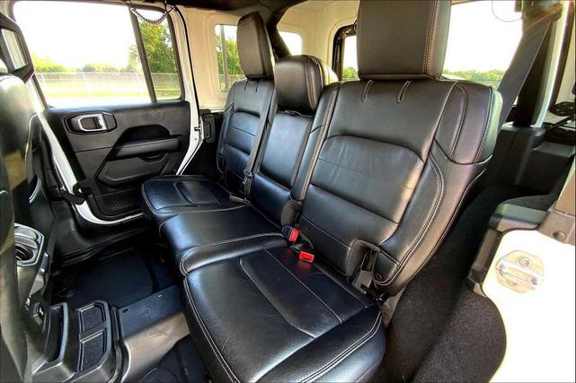 Photo of 2018 Bright White Clearcoat Jeep Wrangler Unlimited