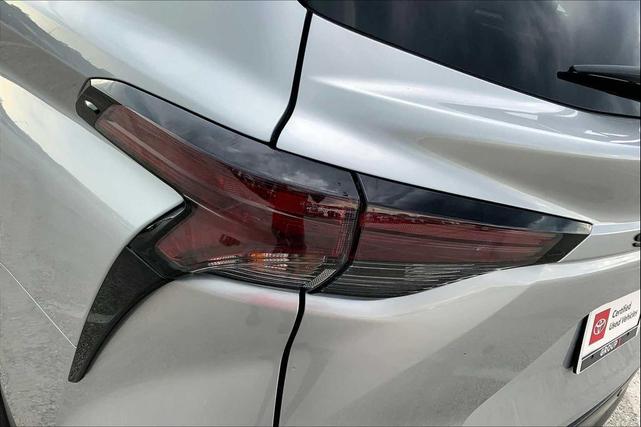 Photo of 2024 Celestial Silver Metallic Toyota Sienna
