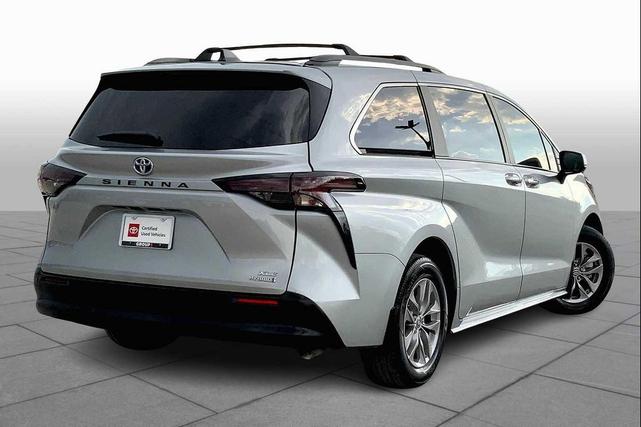 Photo of 2024 Celestial Silver Metallic Toyota Sienna