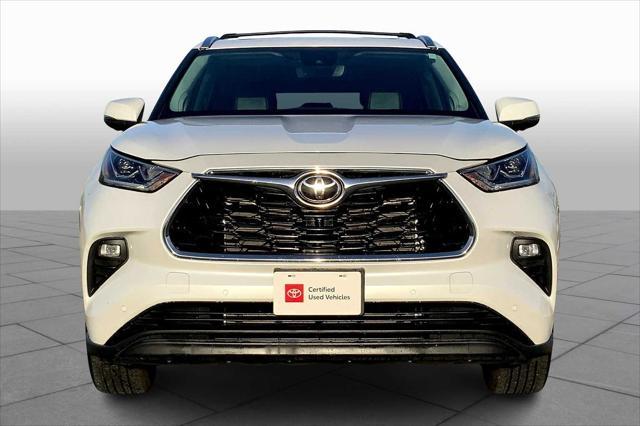 Photo of 2024 Wind Chill Pearl Toyota Highlander