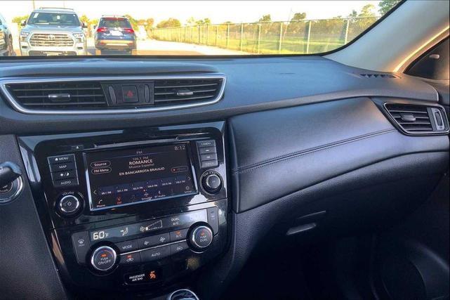 Photo of 2020 Caspian Blue Metallic Nissan Rogue