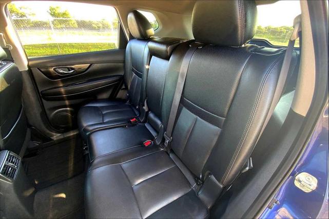 Photo of 2020 Caspian Blue Metallic Nissan Rogue