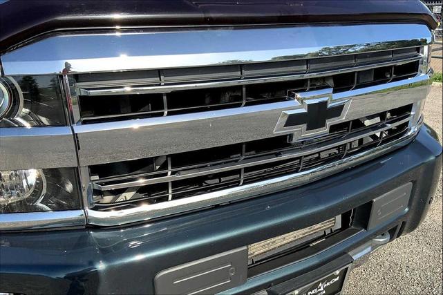 Photo of 2019 Graphite Metallic Chevrolet Silverado 2500