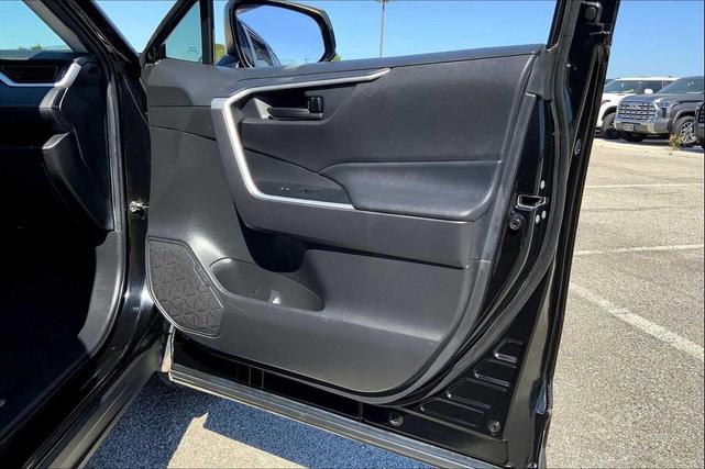 Photo of 2022 Midnight Black Metallic Toyota RAV4