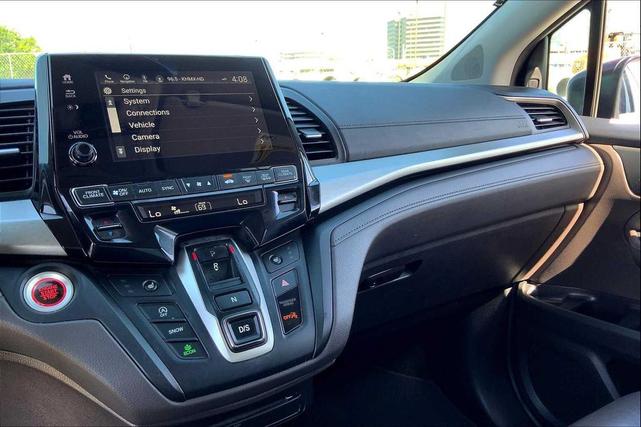 Photo of 2019 White Diamond Pearl Honda Odyssey