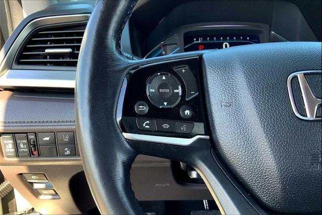 Photo of 2019 White Diamond Pearl Honda Odyssey