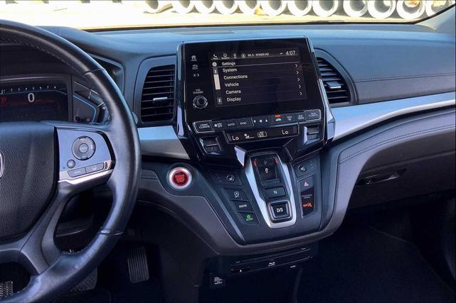 Photo of 2019 White Diamond Pearl Honda Odyssey