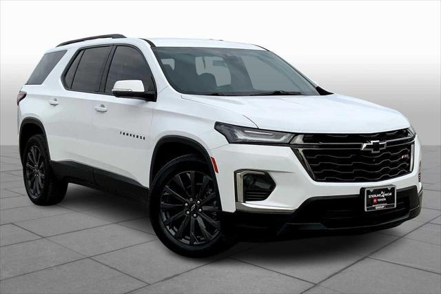 Photo of 2022 Summit White Chevrolet Traverse